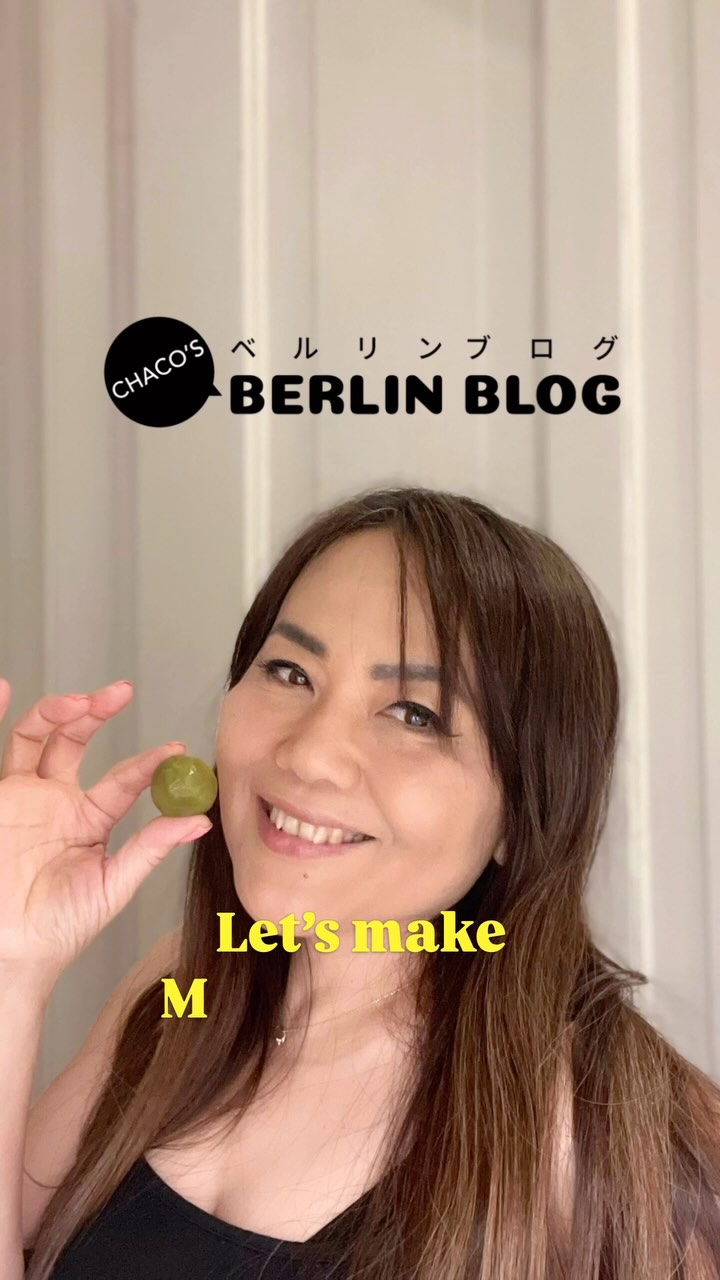 ✨ Easy Matcha Mochi with White Chocolate Filling ✨
Made with just a few simple ingredients:
🌿 100g Sticky rice flour
🌿 2g Matcha powder (maybe more)
🌿 90cc water
🍫 White chocolate (for filling)
Instructions:
1️⃣ Mix the flour and matcha.
2️⃣ Add water gradually and knead until smooth.
3️⃣ Shape into small balls and Fill with small peace of white chocolate for that extra sweetness!
4️⃣ boil until they float.
Sweet, chewy, and irresistibly delicious! 🍡🍫
I used text to speech on Edits.
#MochiMaking #MatchaLover # DessertIdeas #homemadetreats